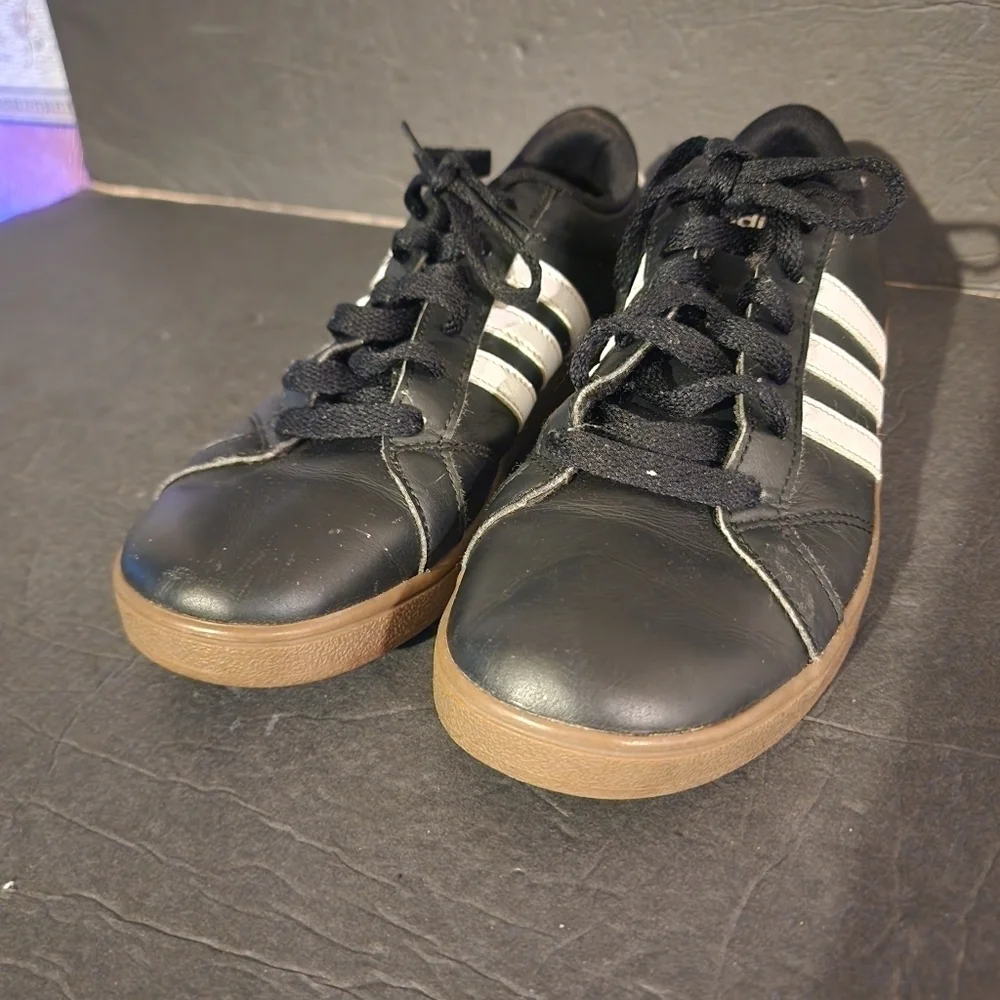 Adidas Baseline Youth Shoes Size 6 Black/White Gum